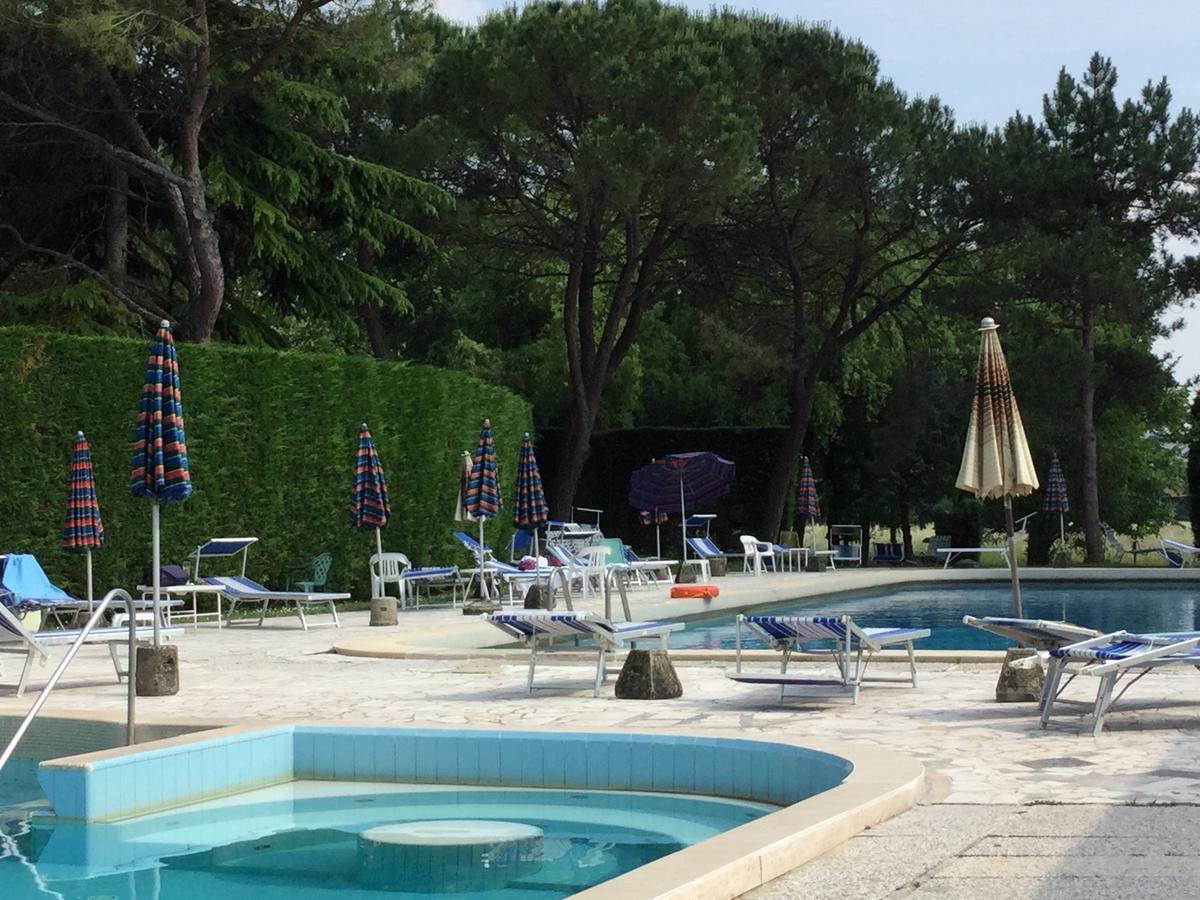 Hotel Terme Vulcania มอนเตกรอตโต แตร์เม ภายนอก รูปภาพ