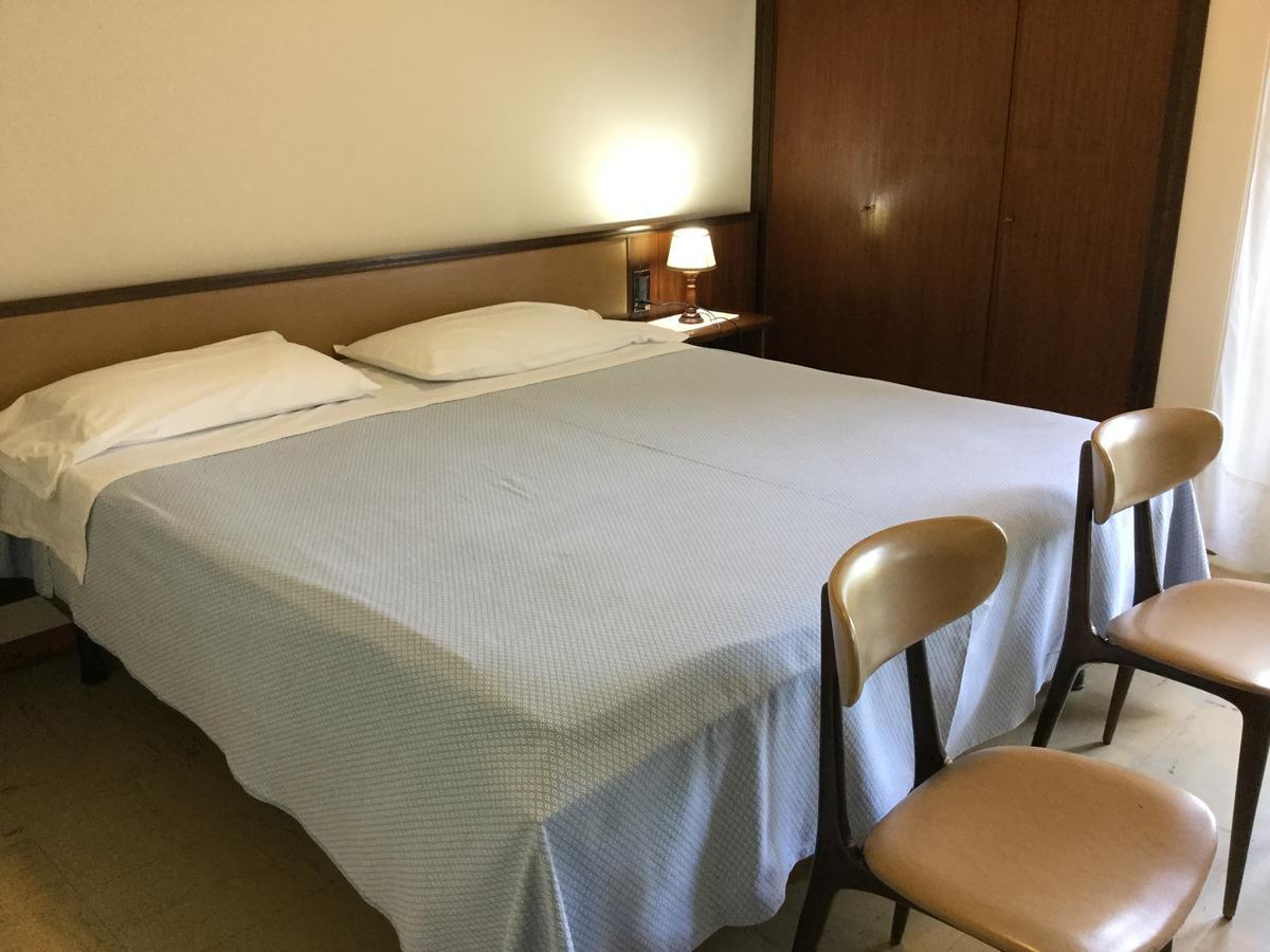 Hotel Terme Vulcania มอนเตกรอตโต แตร์เม ภายนอก รูปภาพ