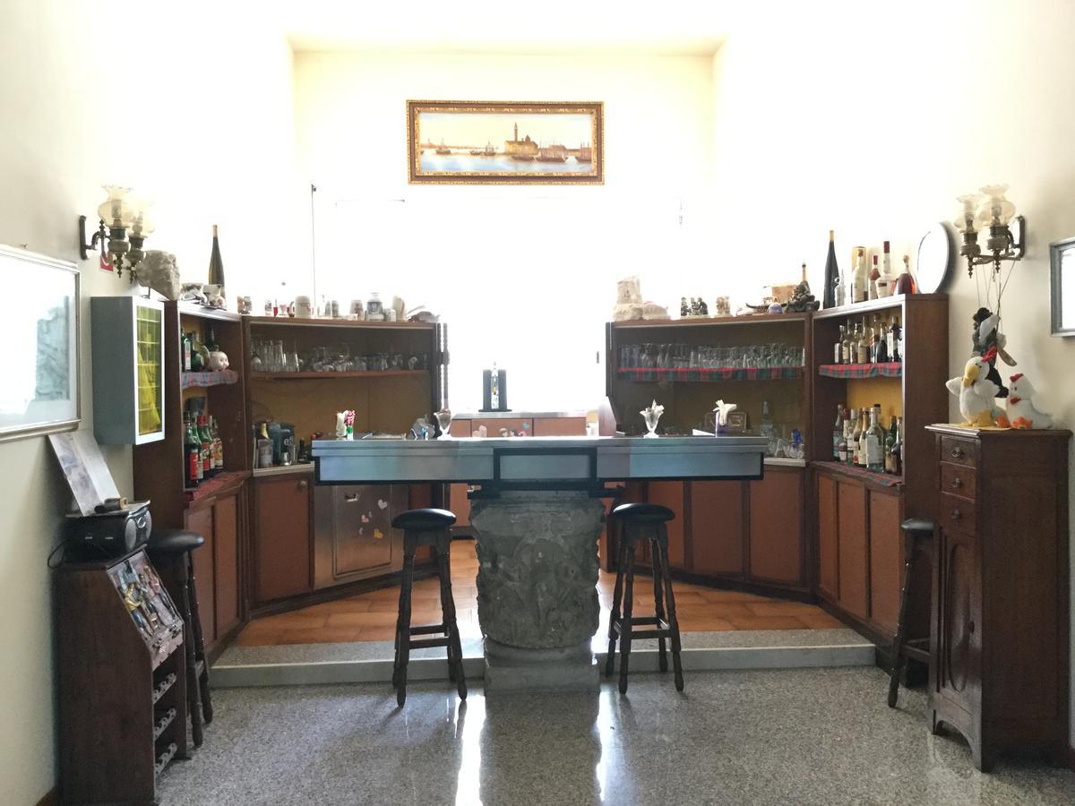 Hotel Terme Vulcania มอนเตกรอตโต แตร์เม ภายนอก รูปภาพ