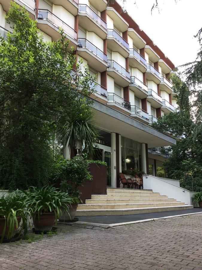 Hotel Terme Vulcania มอนเตกรอตโต แตร์เม ภายนอก รูปภาพ